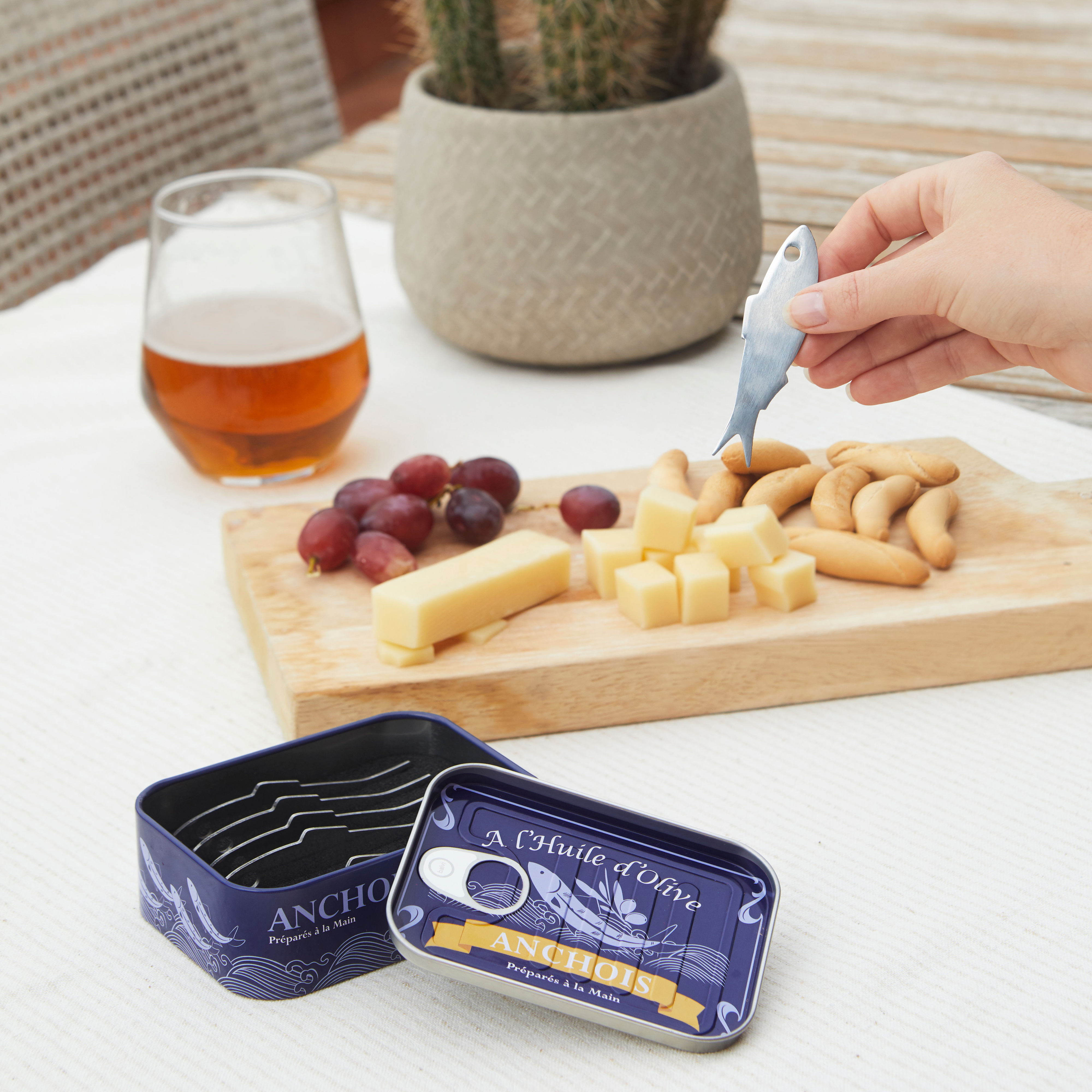 Anchovy snack forks, set of 6 in tin box
