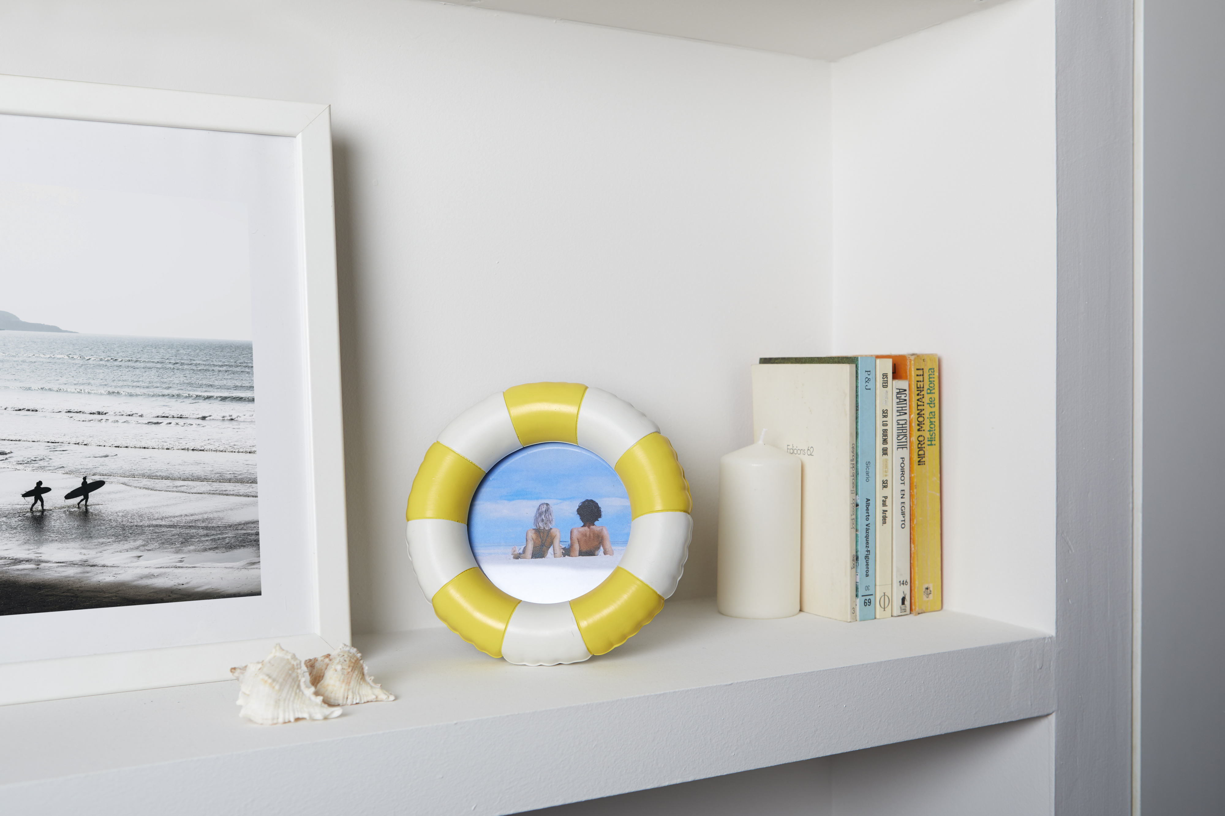 Photo Frame Floats, Yellow/White