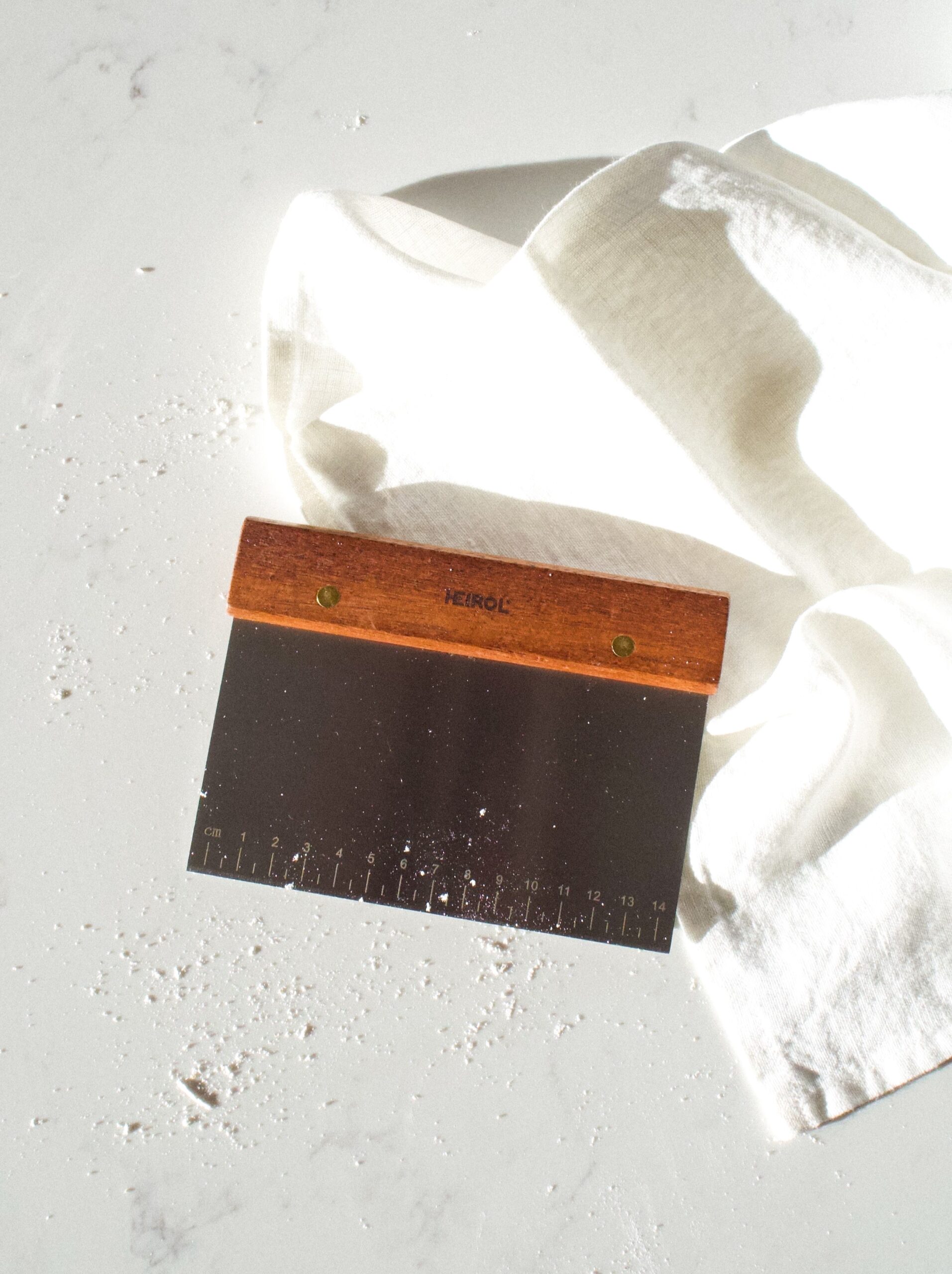 Heirol Degskrapa Rostfritt Stål och Rosenträ