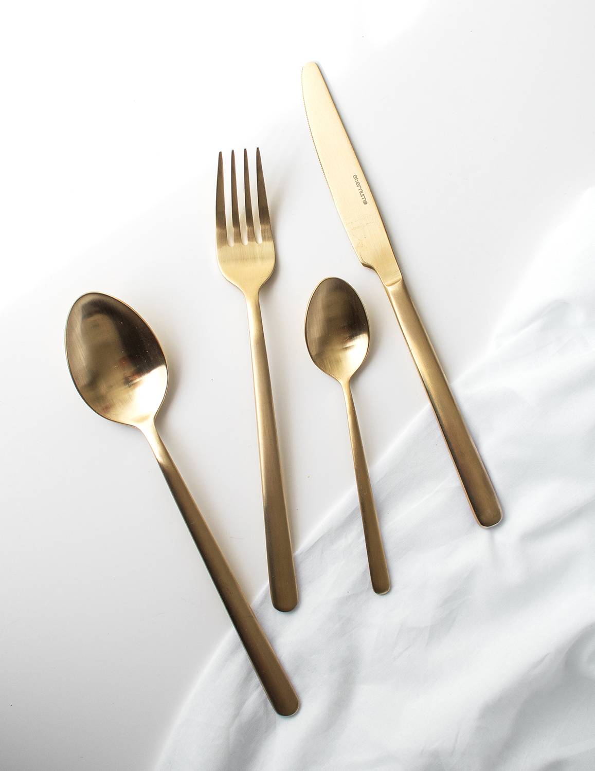 Eternum Bestickset Nardo Champagne 16 delar