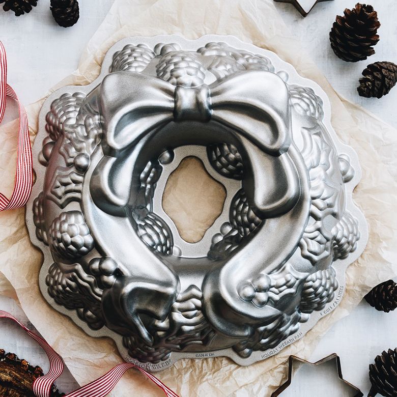 Nordic Ware Holiday Wreath Bundt® Pan