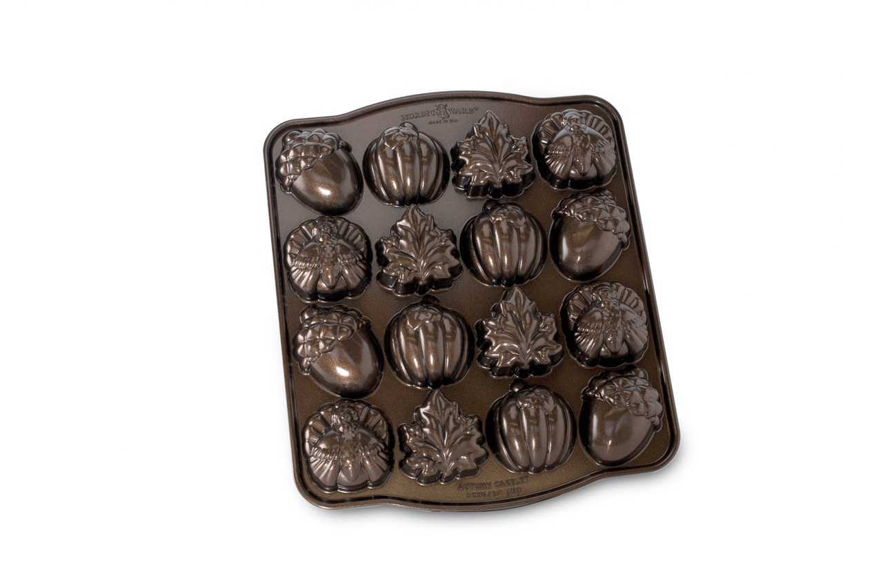 Nordic Ware Autumn Cakelet Pan