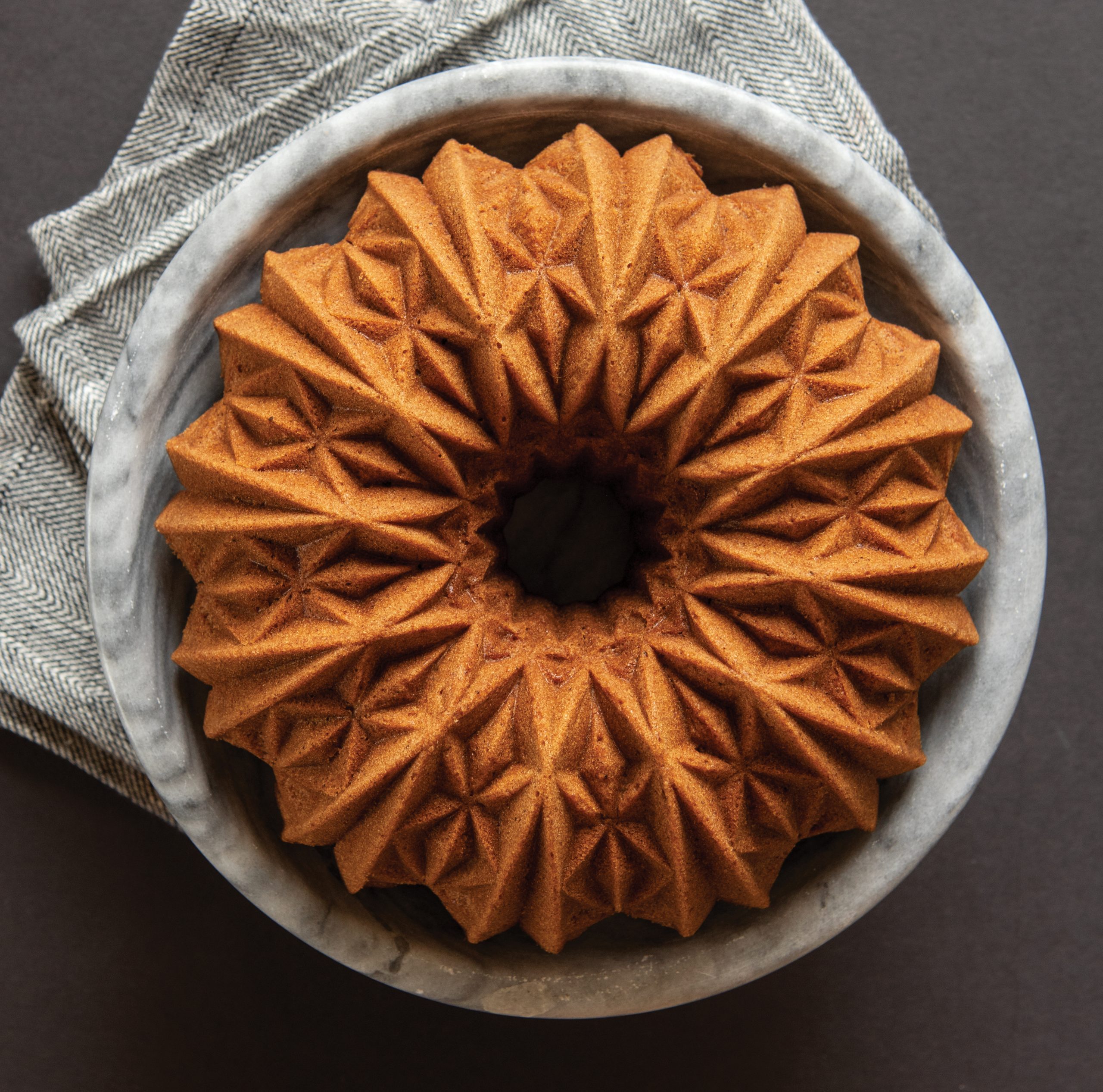 Nordic Ware Cut Crystal Bundt® Pan
