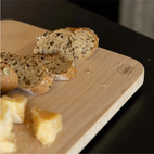 Marcato Skärbräda Bokträ  "M" Classic 30x22x2,5 cm